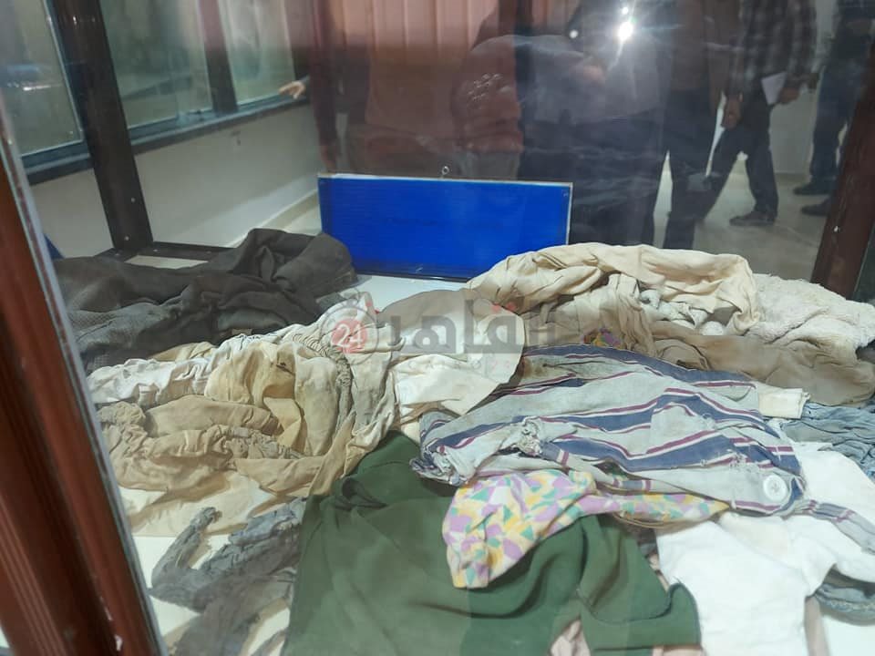 متعلقات الشهداء داخل صناديق زجاجية في المتحف 07