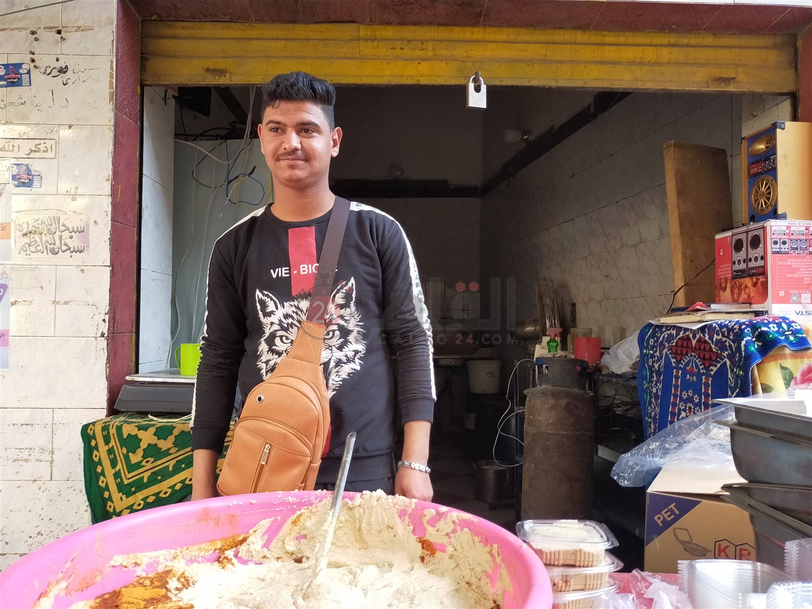 نجل أبو مهجة.. أشهر صانع طحينة في الفيوم