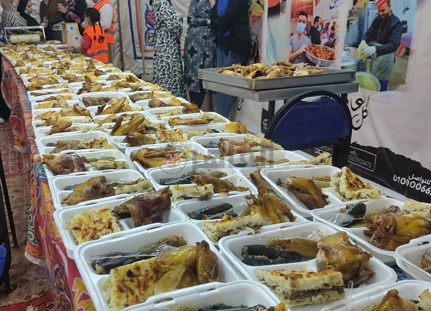 وجبات المطبخ الخيري لإفطار الصائمين 4