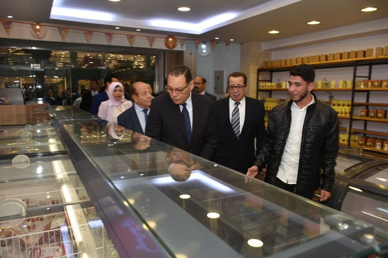 افتتاح معرض مكافحة الغلاء بالعاشر من رمضان 03