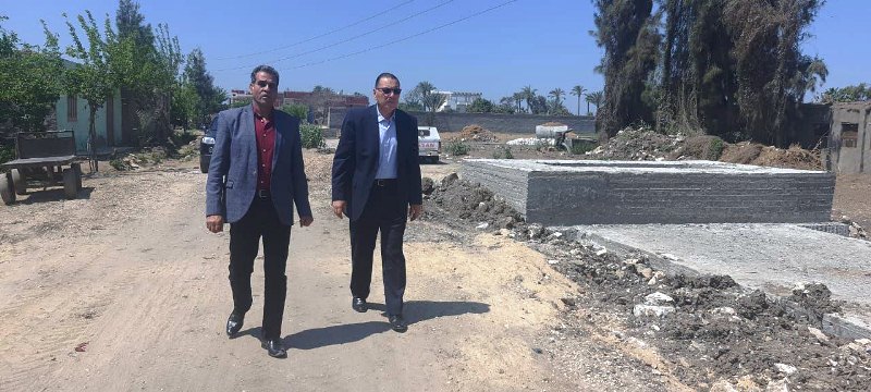 جولة محافظ الشرقية في قرية بني عياض 02