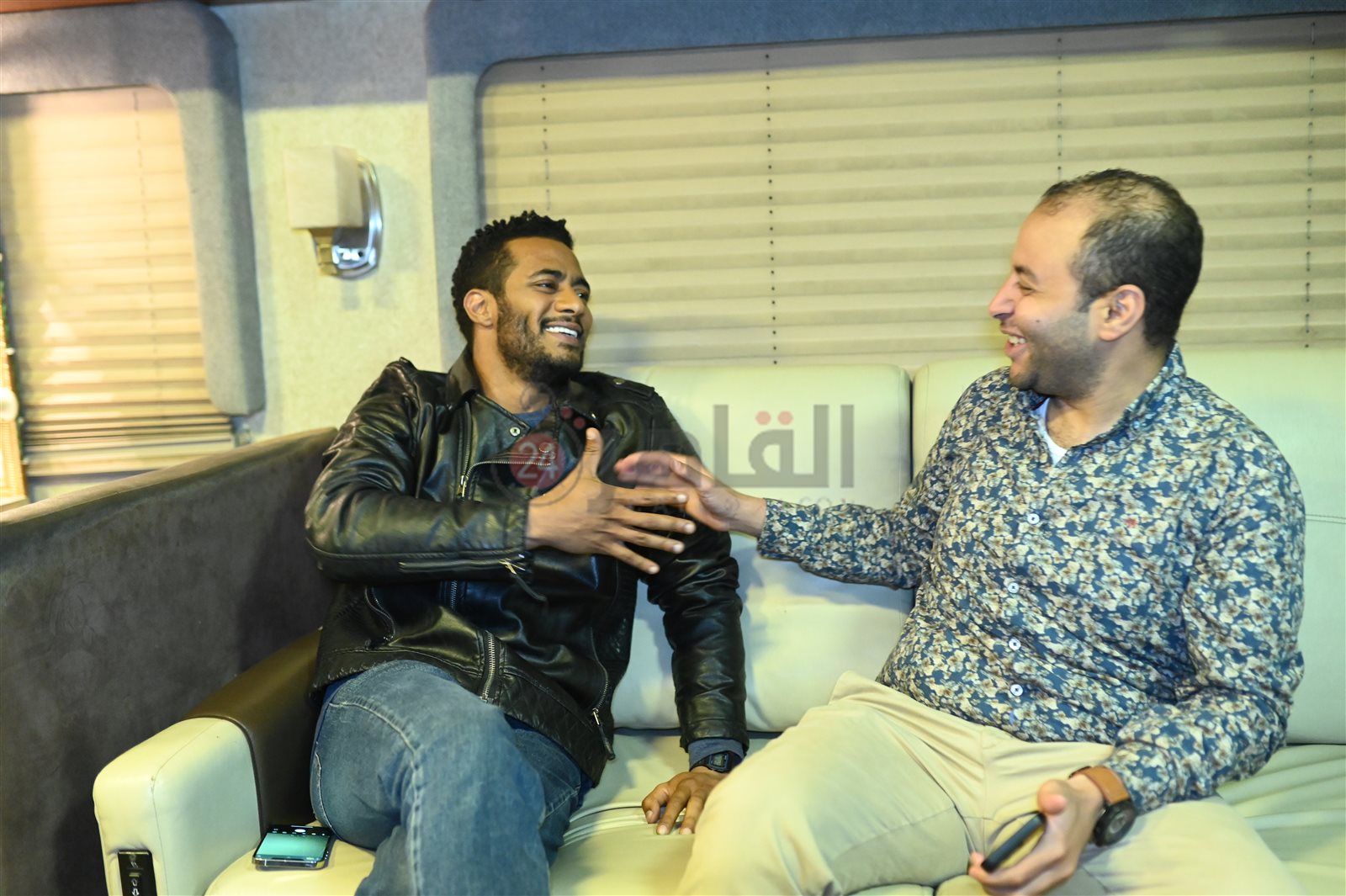 محمد رمضان مع رئيس قسم الفن