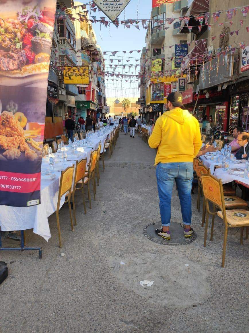 مائدة إفطار جماعي في العاشر من رمضان 5