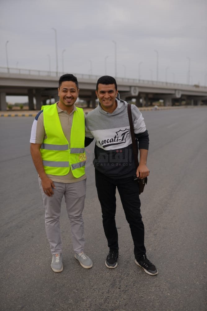 مراسل القاهرة 24 مع أحد شباب الخير بالعاشر من رمضان