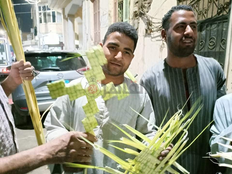 شراء سعف النخيل احتفالا بأحد الشعانين 10