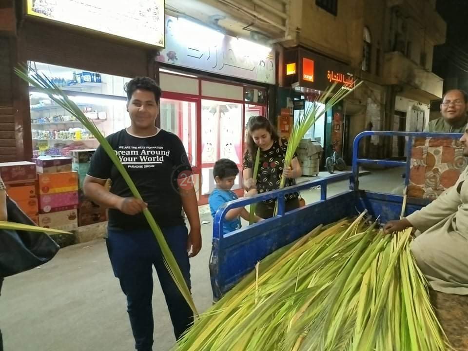 شراء سعف النخيل احتفالا بأحد الشعانين 15