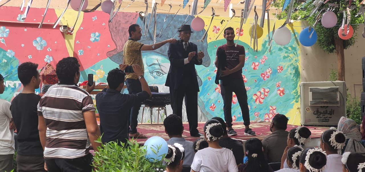 الاحتفال بيوم اليتيم