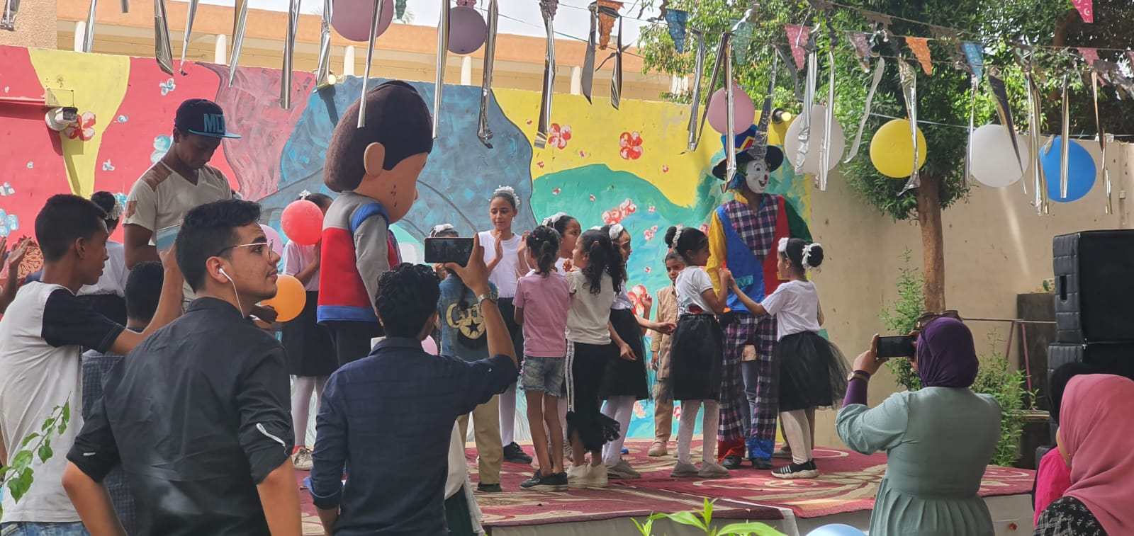 الاحتفال بيوم اليتيم