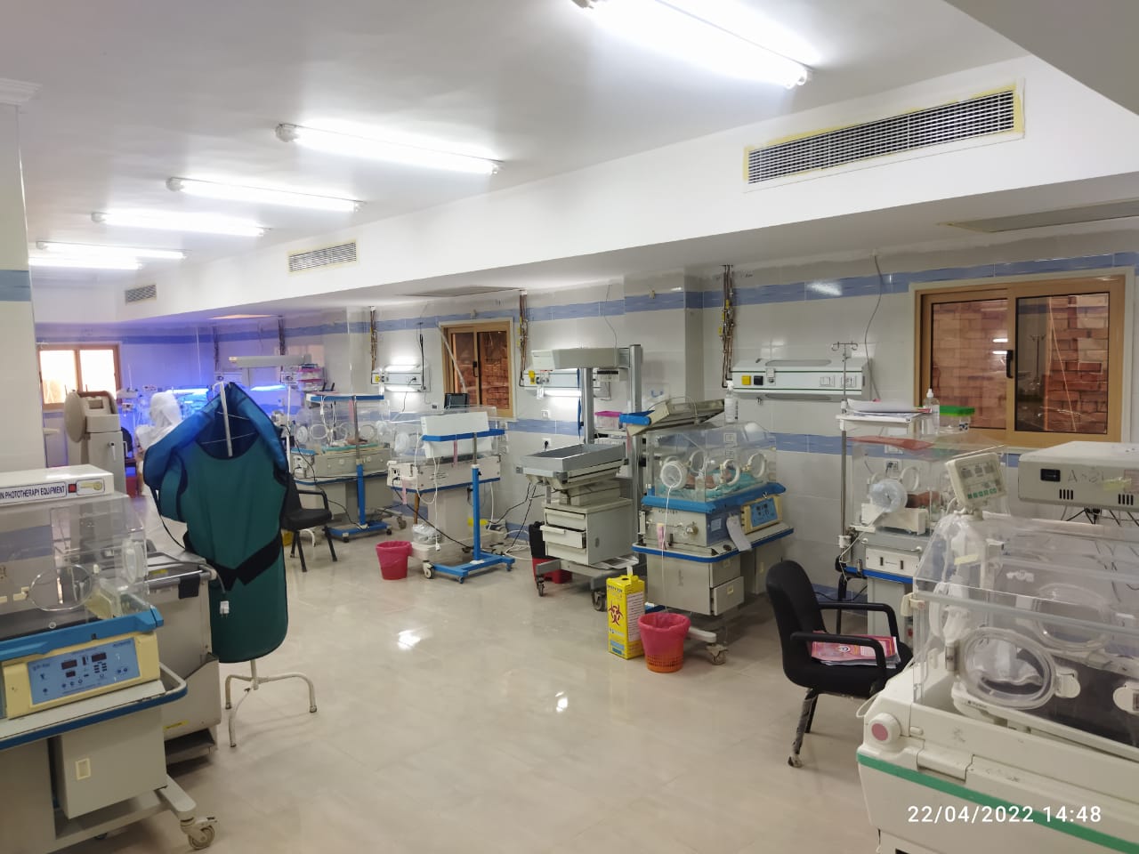 وكيل وزارة الصحة يطمئن على الأطفال 6