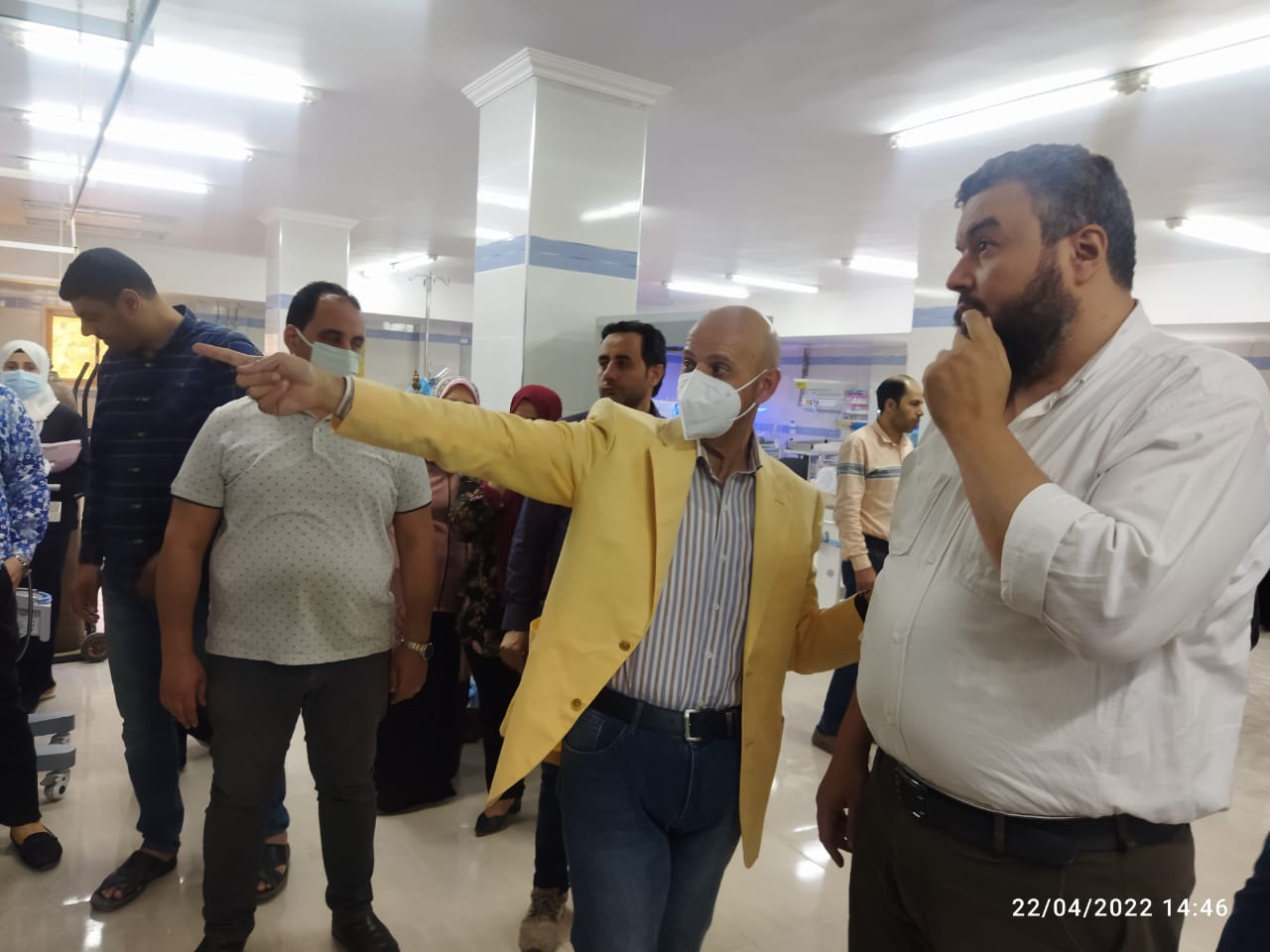 وكيل وزارة الصحة يطمئن على الأطفال 8