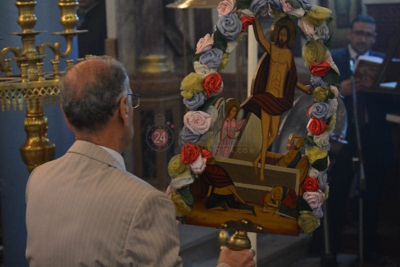 أقباط بورسعيد يؤدون صلاة قداس عيد القيامة المجيد 