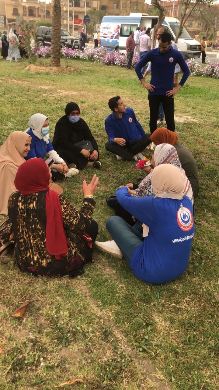 فحص المواطنين في الحدائق بالشرقية 2