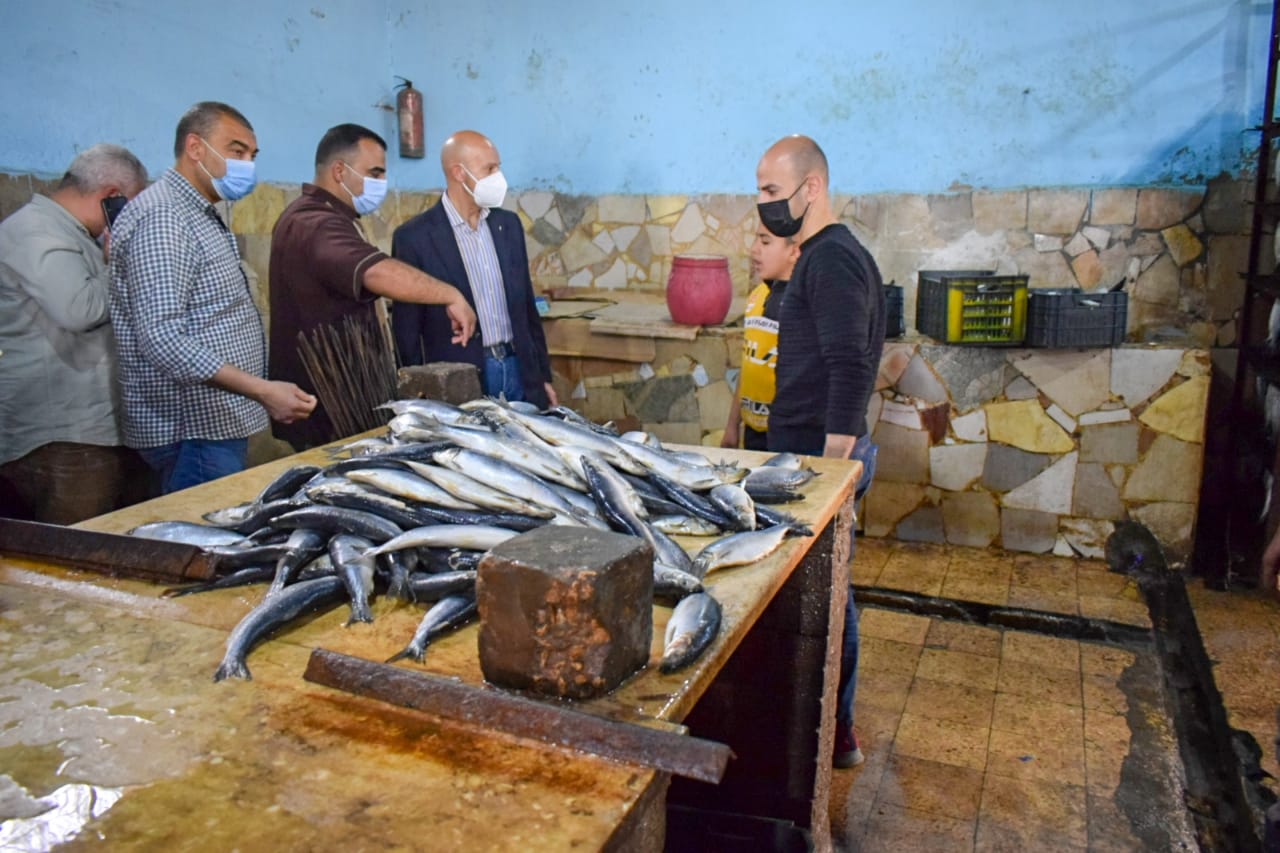 حملة على مصانع الأسماك بالشرقية 02