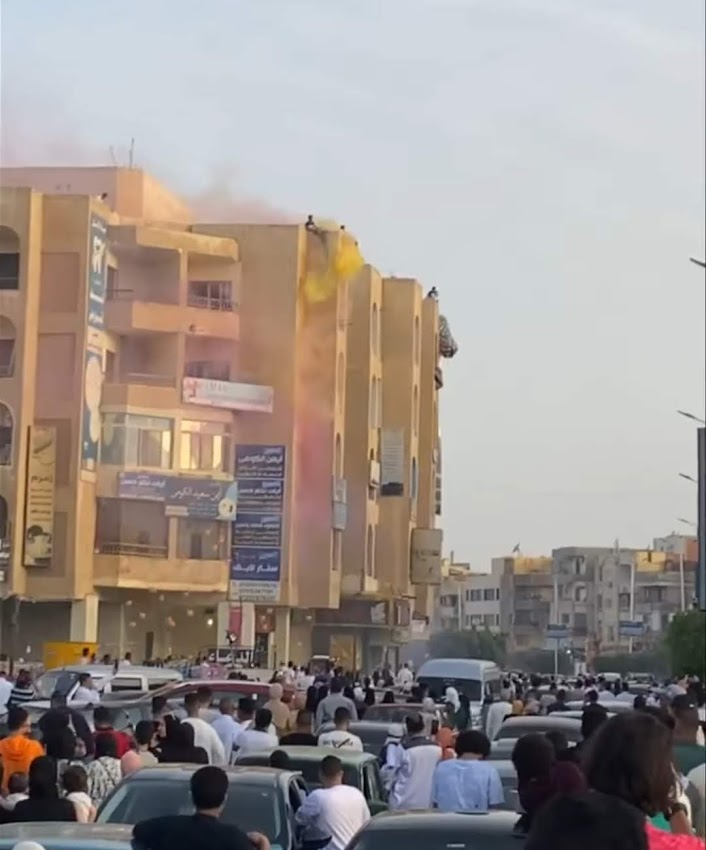 توزيع بالونات على الأطفال والمواطنين بالعاشر من رمضان 05