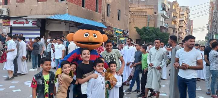 ميكي ماوس بشوارع أسيوط