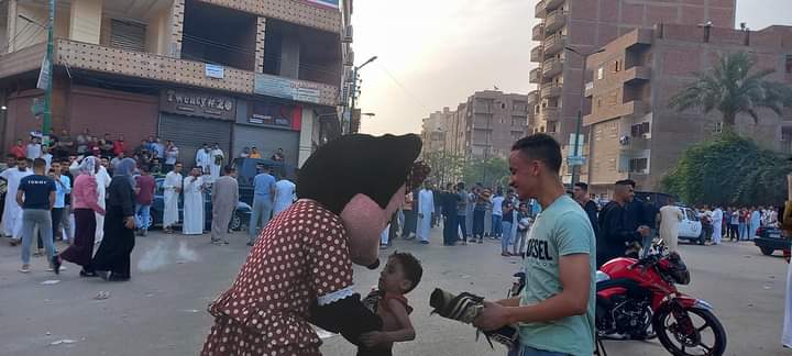 ميكي ماوس بشوارع أسيوط