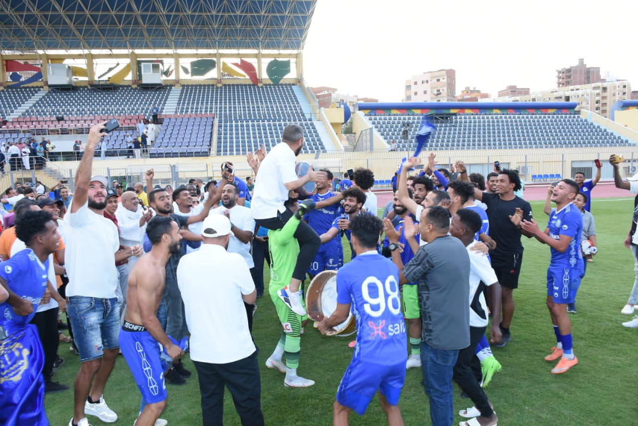 احتفال أسوان بالصعود إلى الممتاز (14)