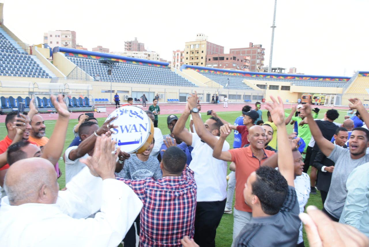 احتفال أسوان بالصعود إلى الممتاز (18)