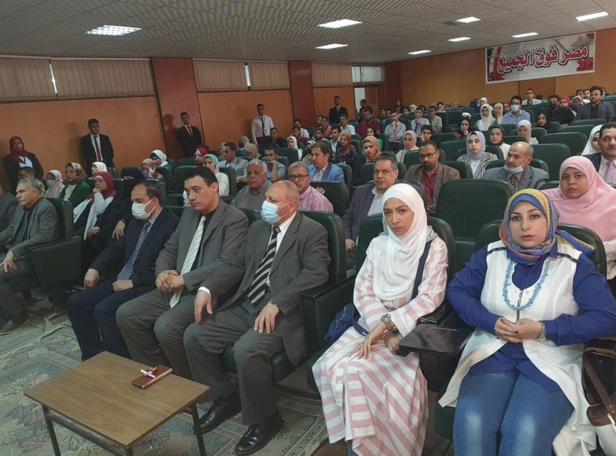 فعاليات المؤتمر العلمي الطلابي بكلية العلوم 02