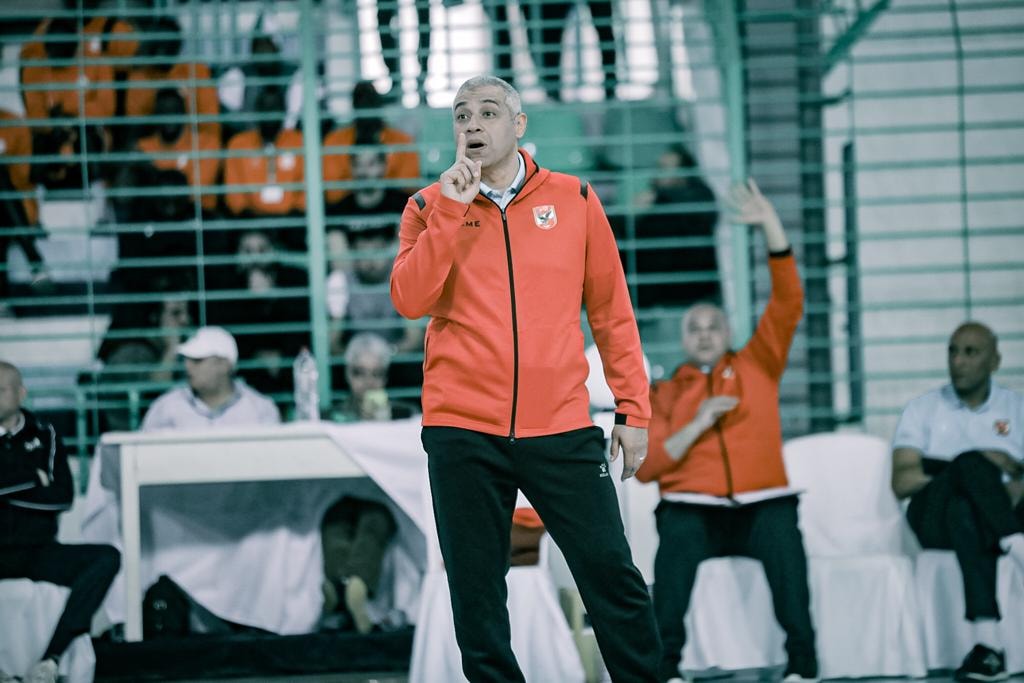 طائرة الأهلي (6)