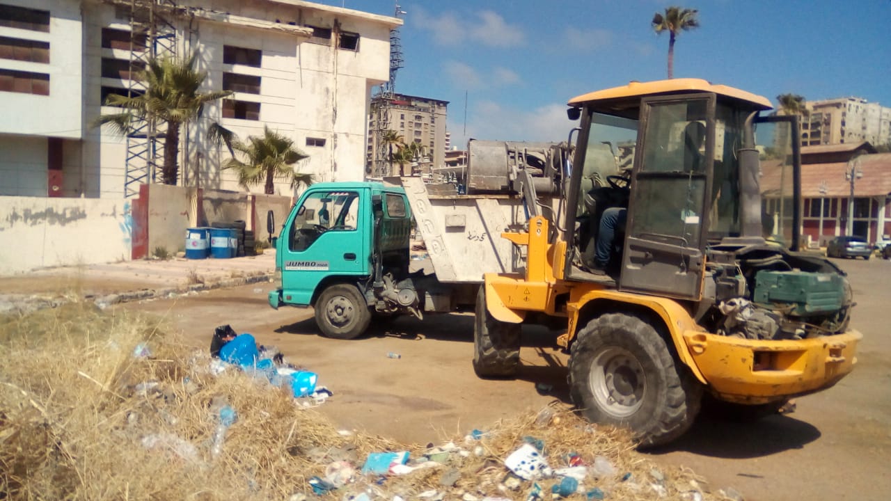 توزيع صناديق القمامة بشوارع الإسكندرية 