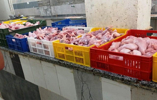 لحوم دواجن مجهولة المصدر بالشرقية 01