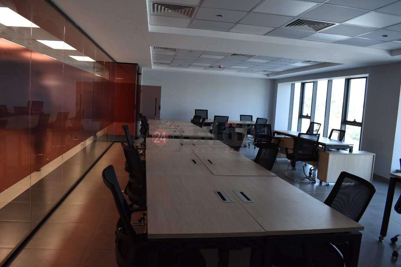 جامعة عين شمس مبني I HUB