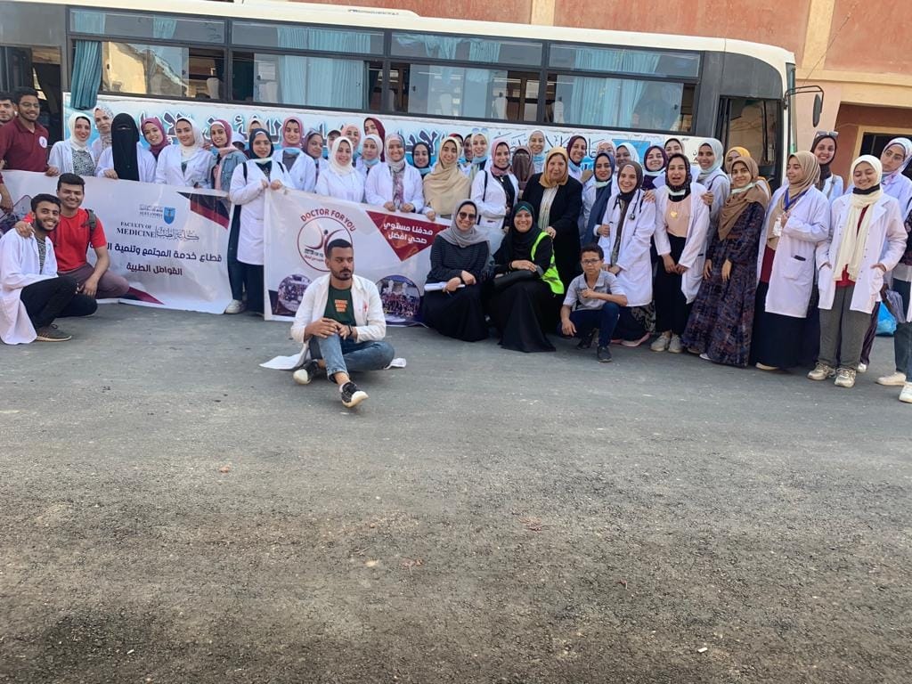 قوافل طبية لجامعة الإسكندرية بالدلنجات وكنيج مريوط