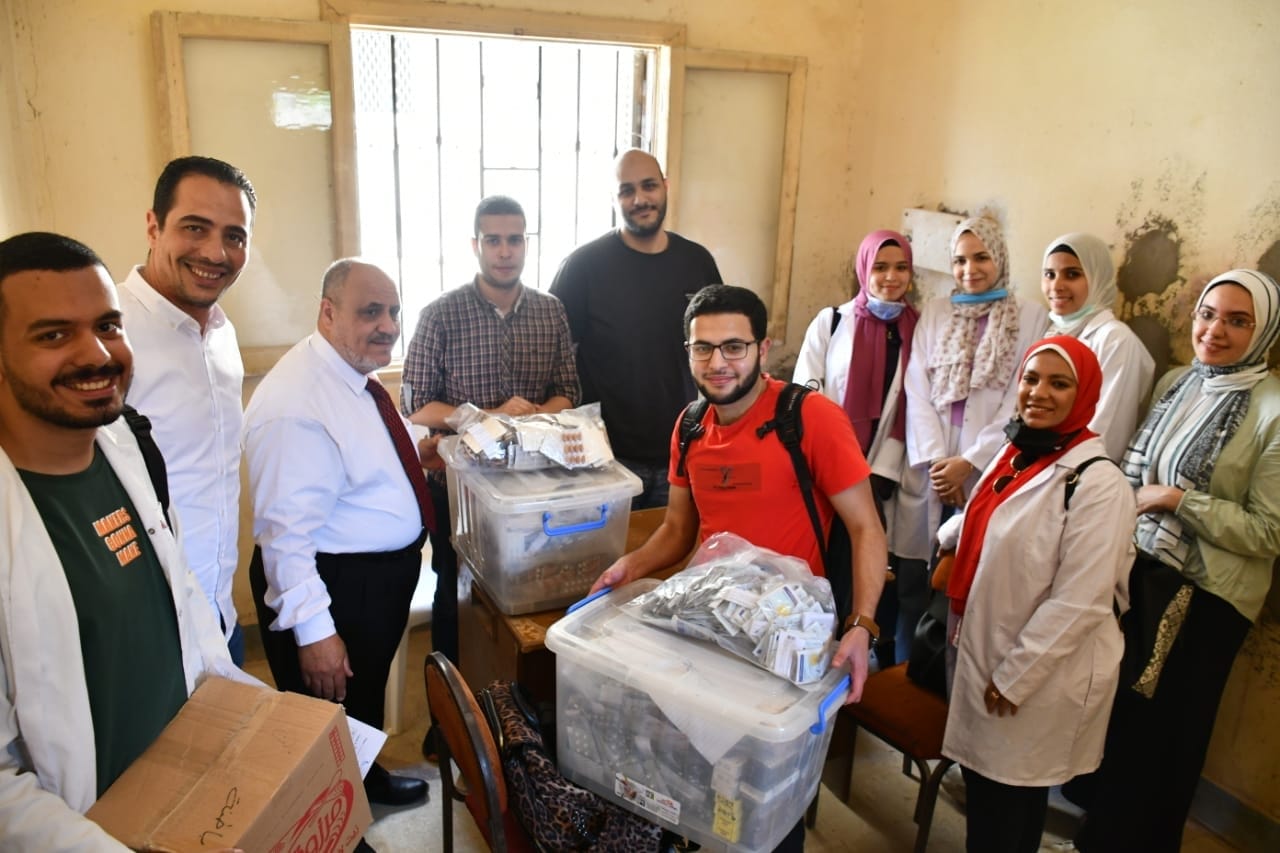 قوافل طبية لجامعة الإسكندرية بالدلنجات وكنيج مريوط