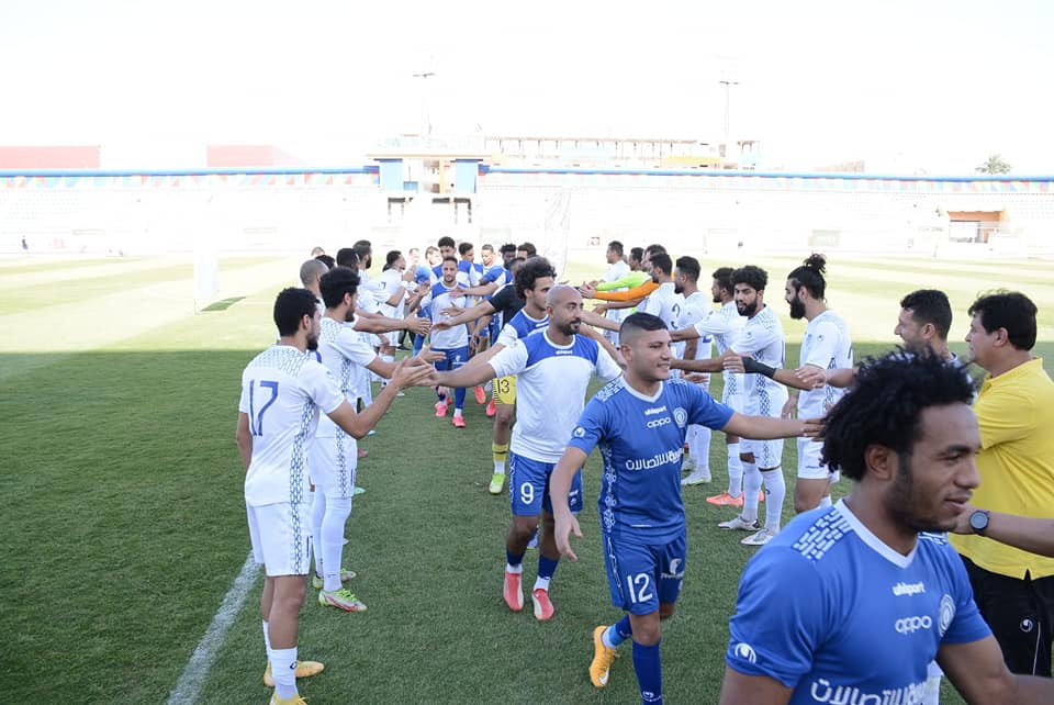 ممر شرفي لفريق أسوان في مباراة الألومنيوم (5)