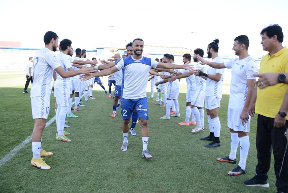 ممر شرفي لفريق أسوان في مباراة الألومنيوم (6)
