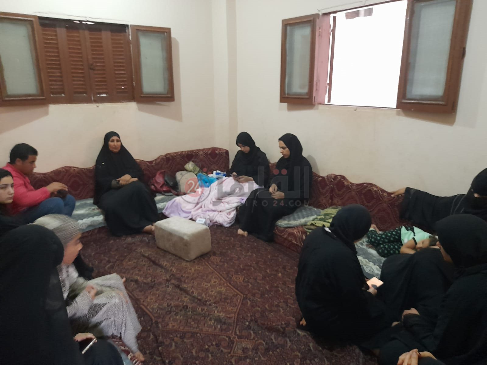 أسرة الشاب المتوفى 