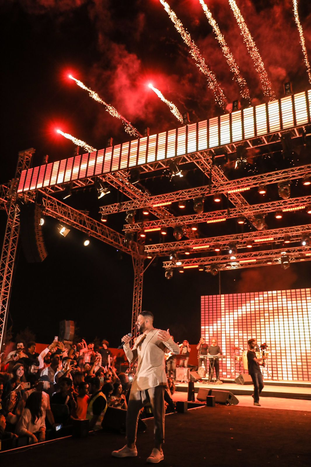 حفل حماقي في الأردن (6)