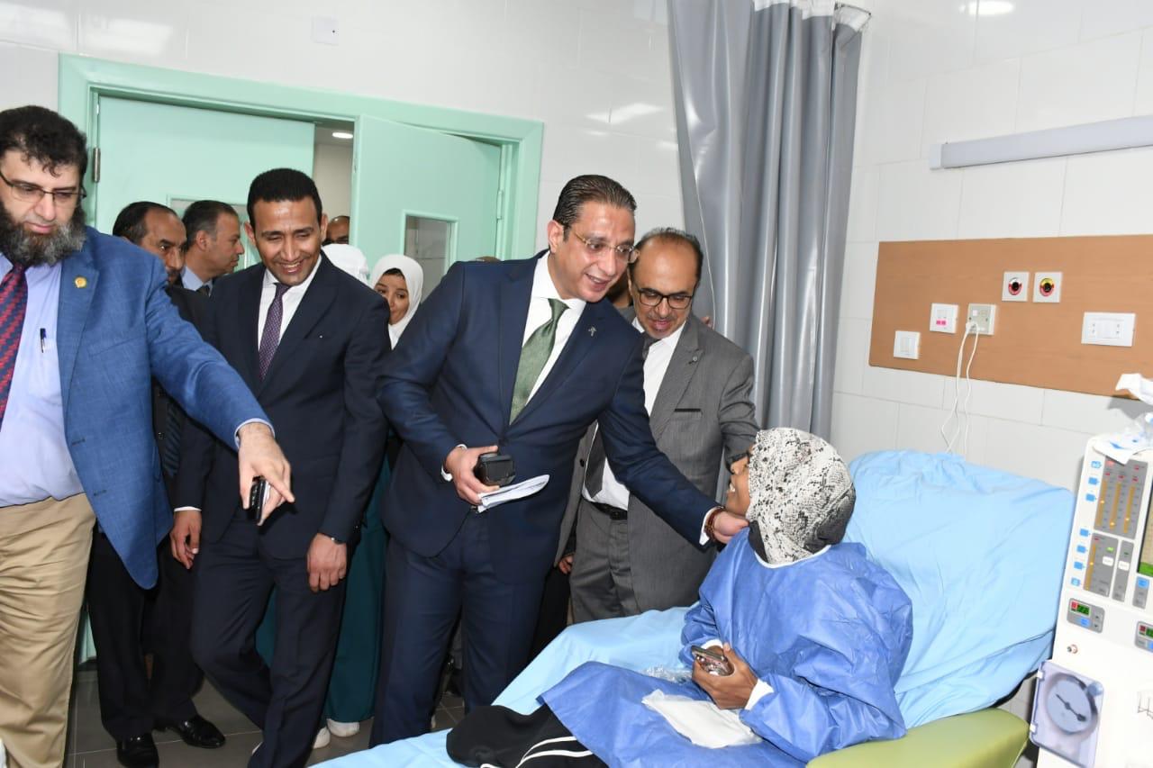 محافظ الفيوم يفتتح مركز علاج الكُلى