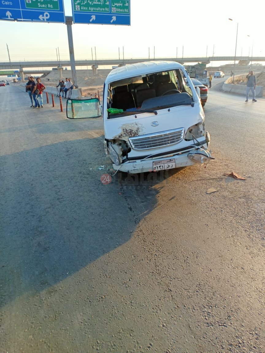 انقلاب ميكروباص أسفل الطريق الإقليمي بالشرقية