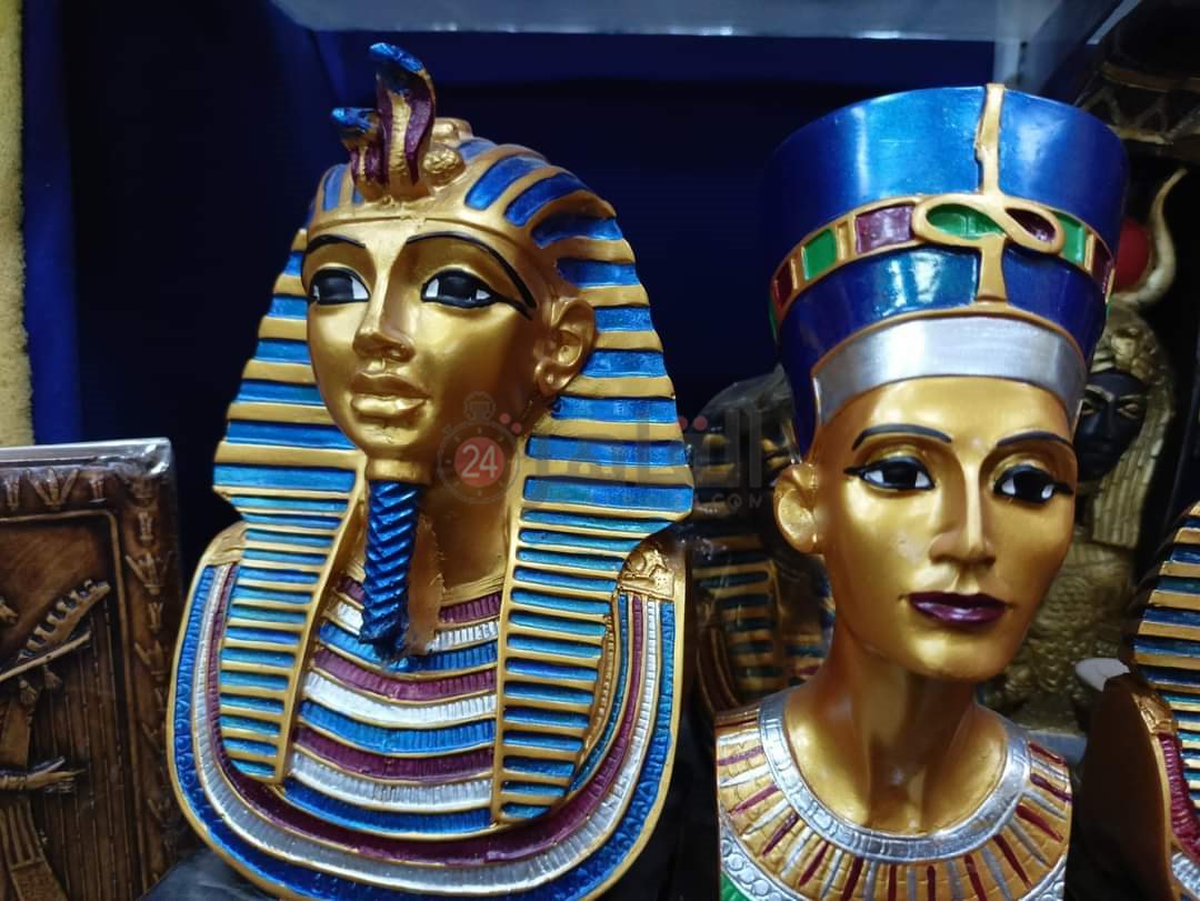 القطع الفرعونية المُقلدة 