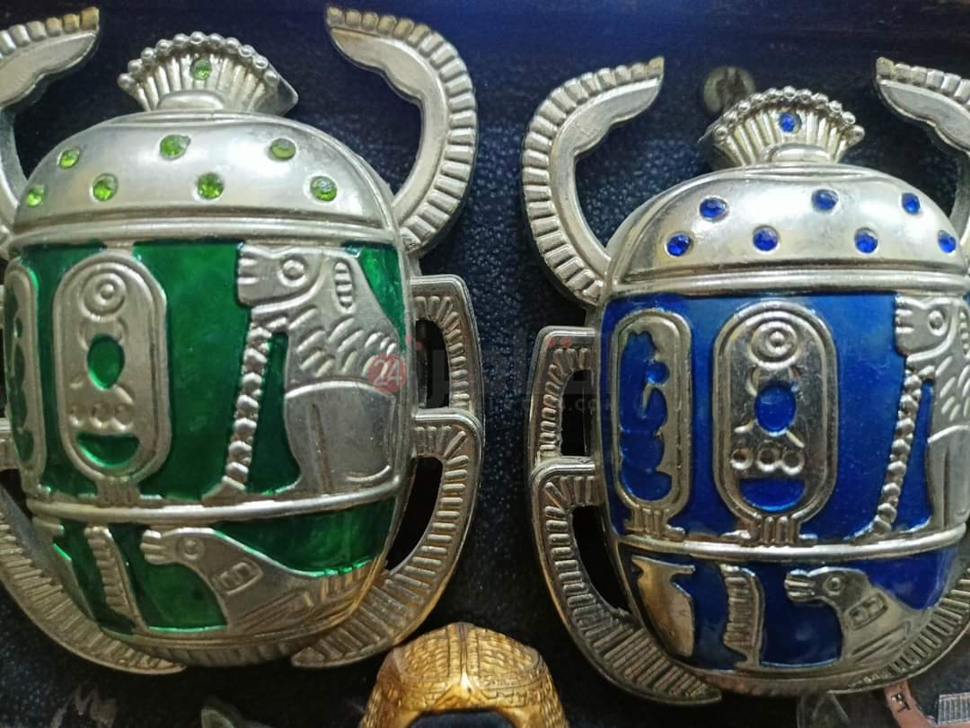 القطع الفرعونية المُقلدة 