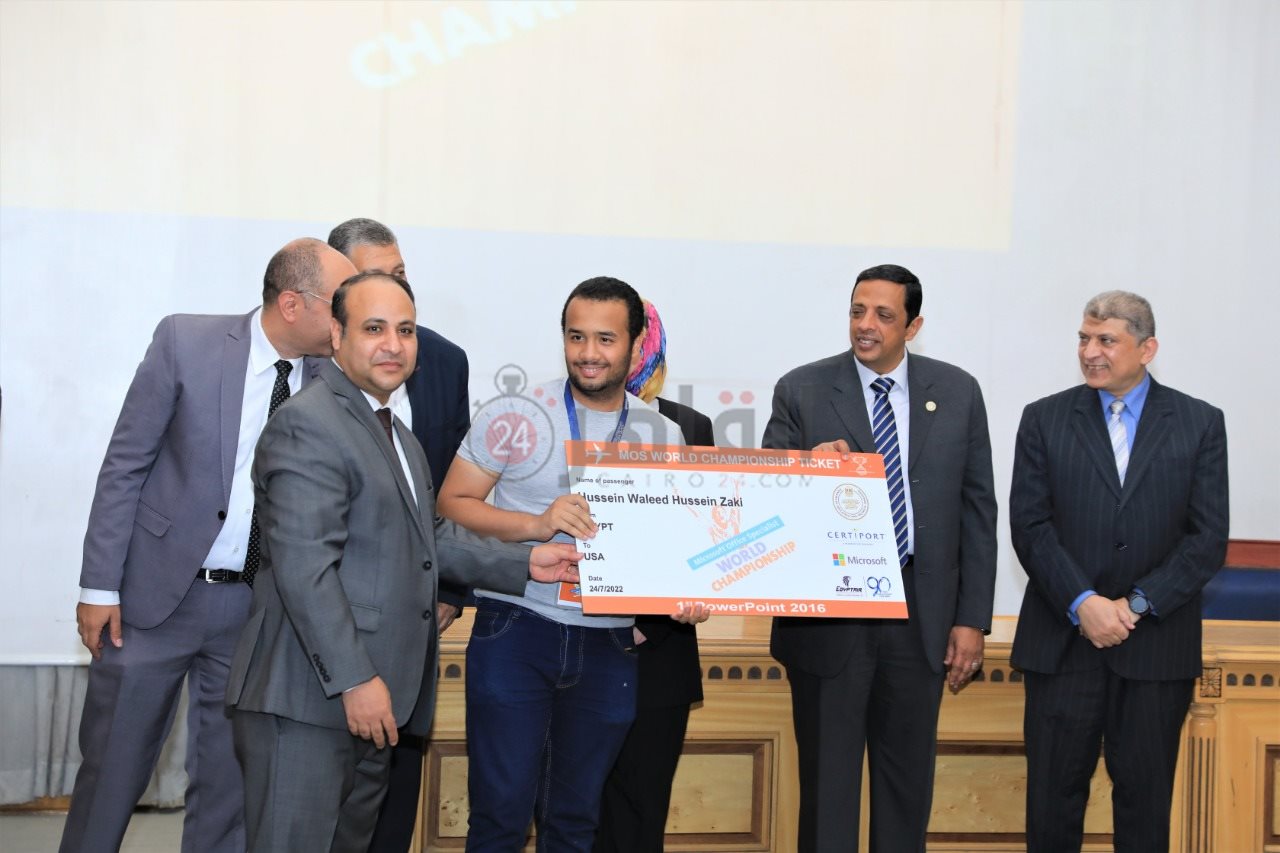 التعليم تكرم الفائزين بمسابقة مايكروسوفت (1)