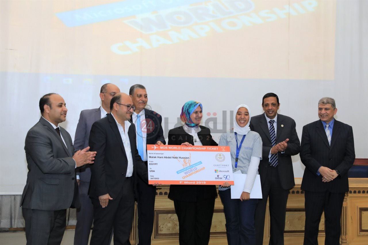 التعليم تكرم الفائزين بمسابقة مايكروسوفت (9)