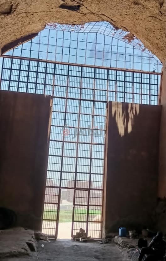 الانتهاء من اناره منطقه مقابر الجبل الغربي بأسيوط (2)