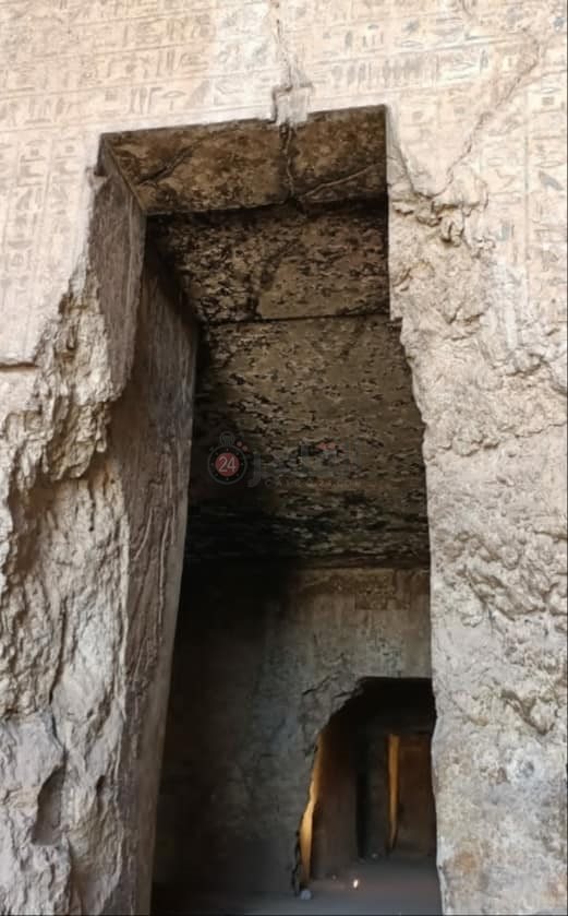 الانتهاء من اناره منطقه مقابر الجبل الغربي بأسيوط (3)