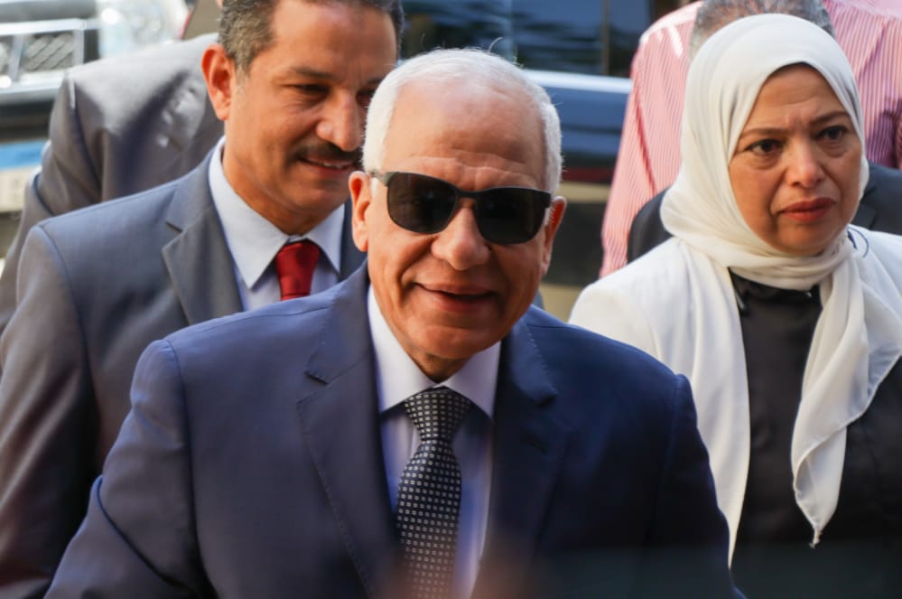 محافظ الجيزة يتفقد امتحانات الثانوية العامة (5)