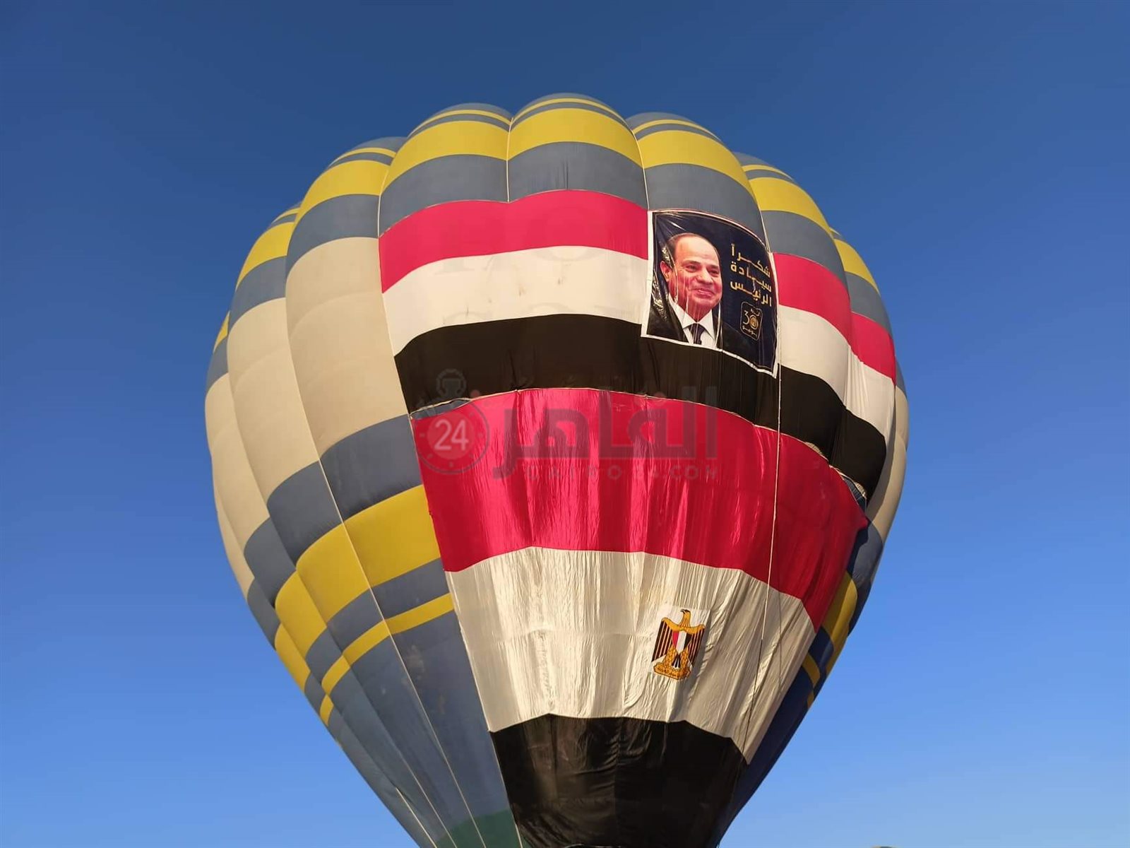 البالون الطائر بالأقصر