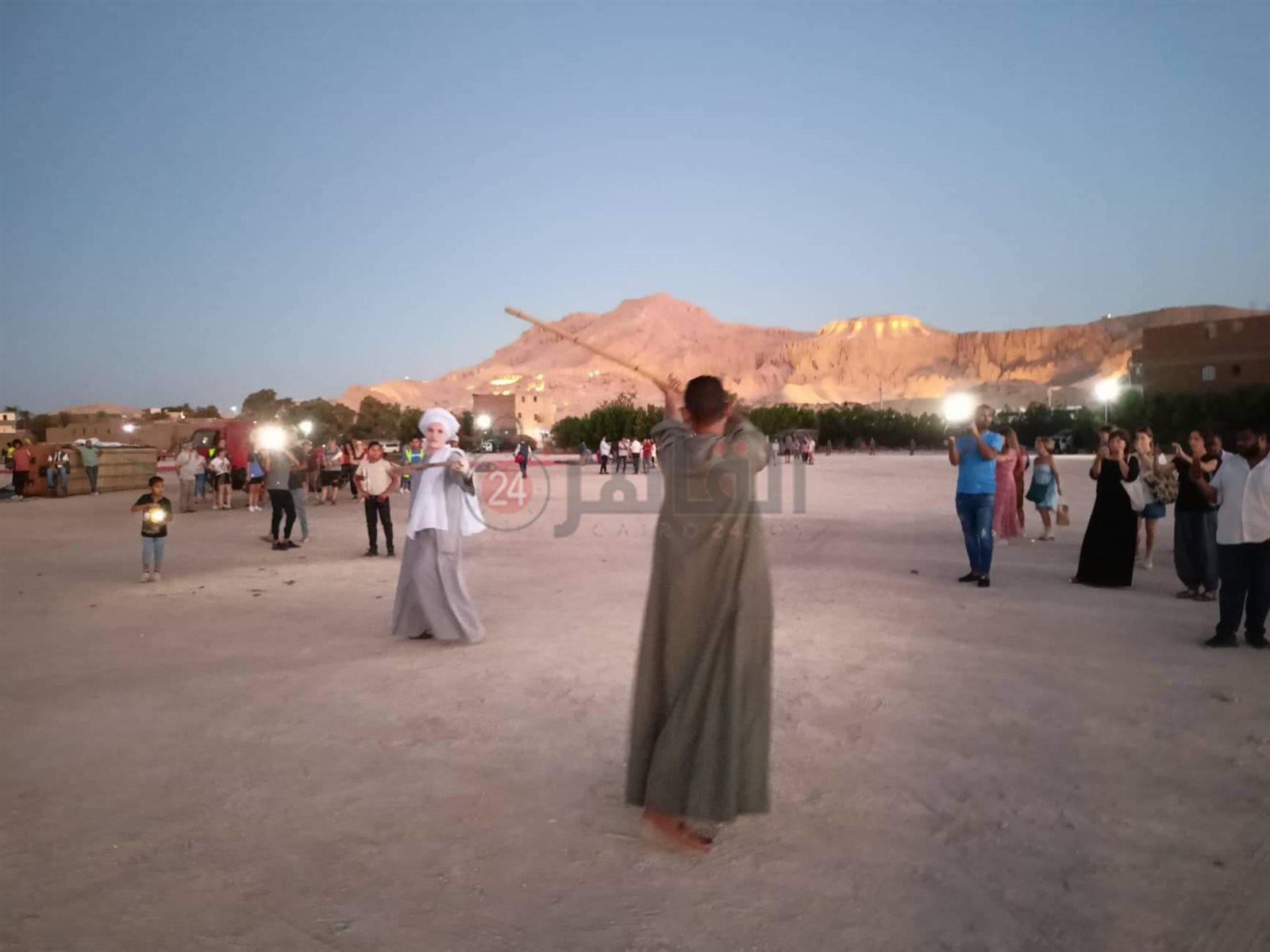 البالون الطائر بالأقصر