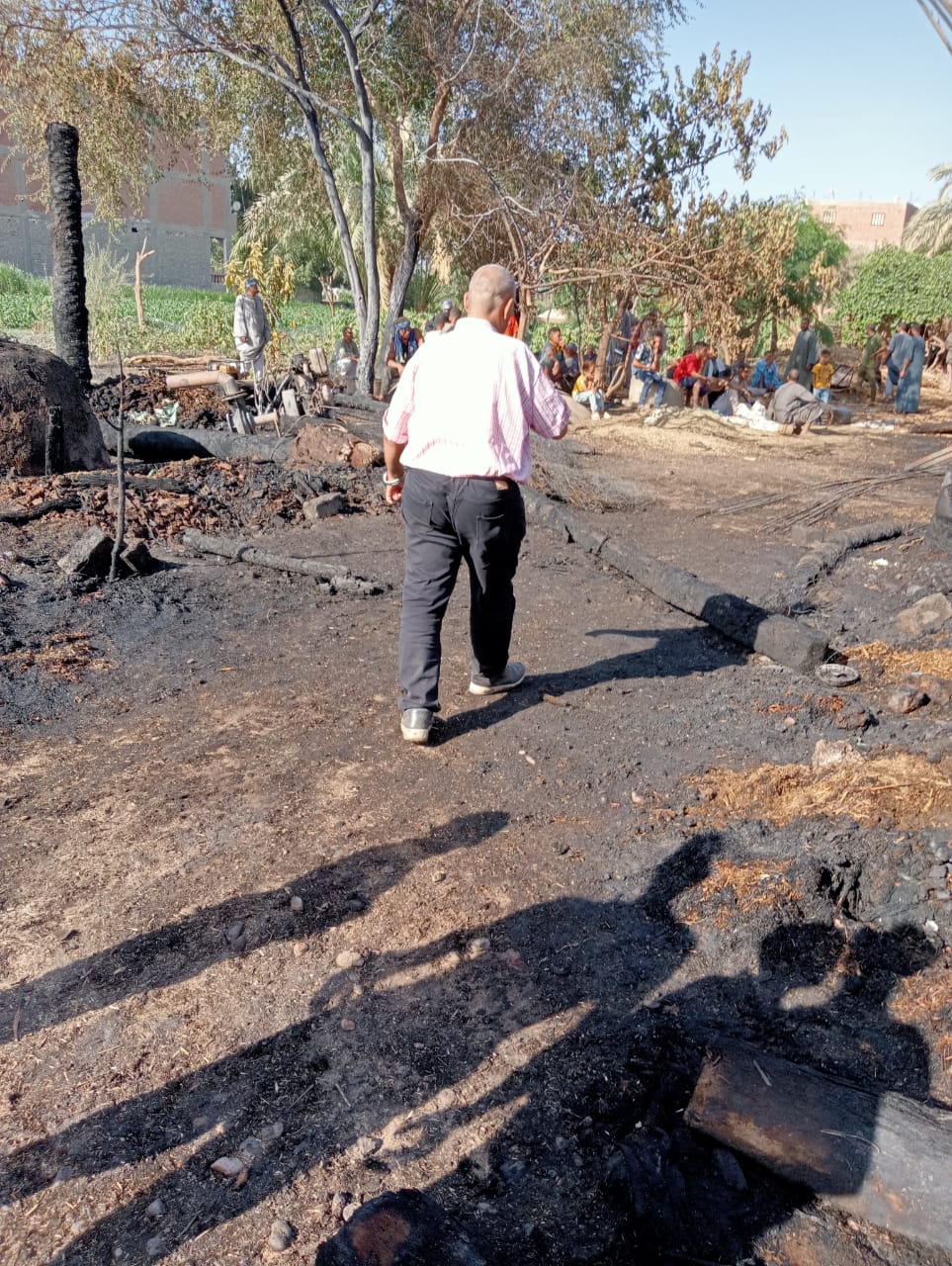 اندلاع حريق في عدد من المنازل بديروط