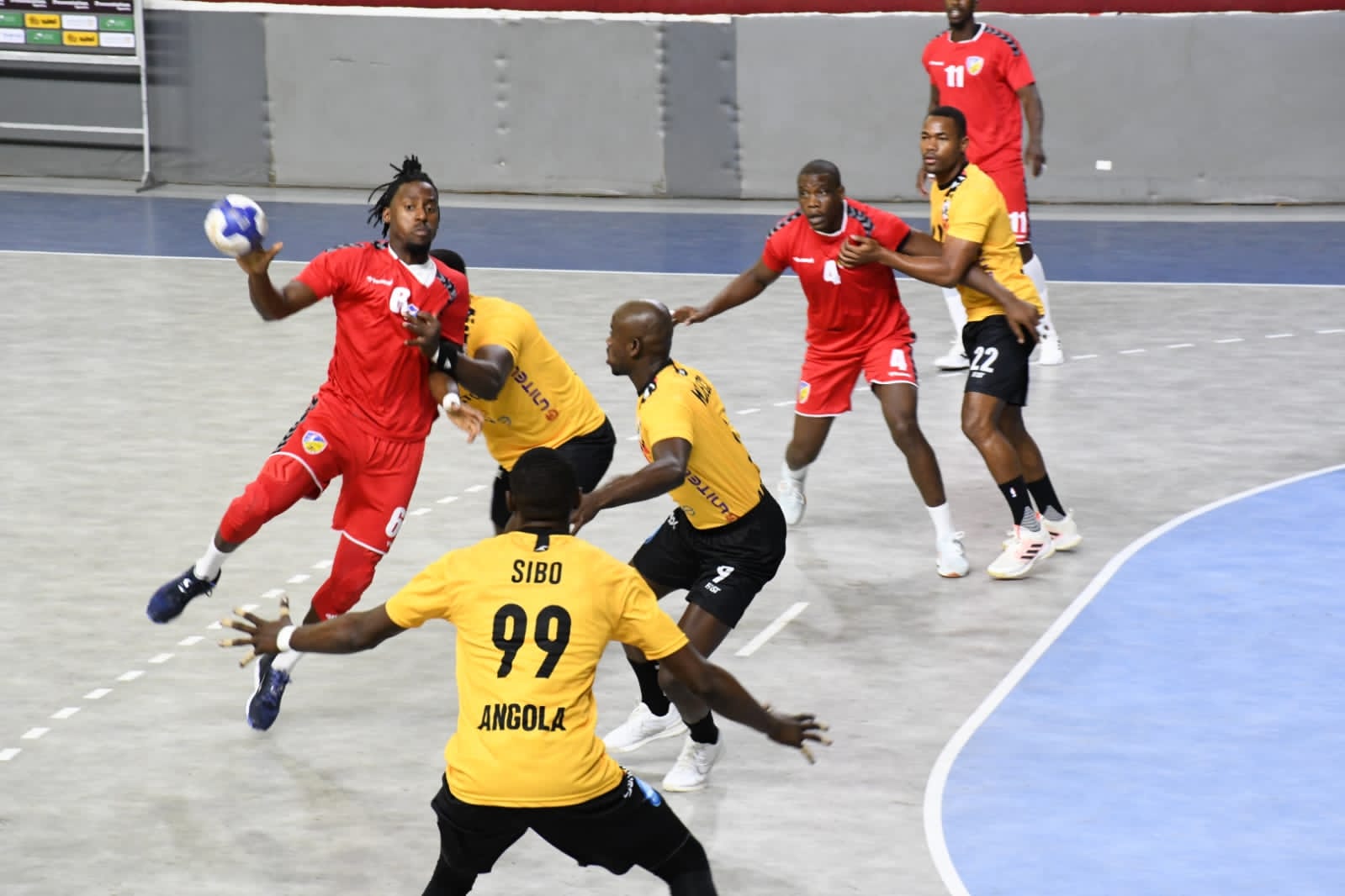 أنجولا والكونغو الديمقراطية (8)