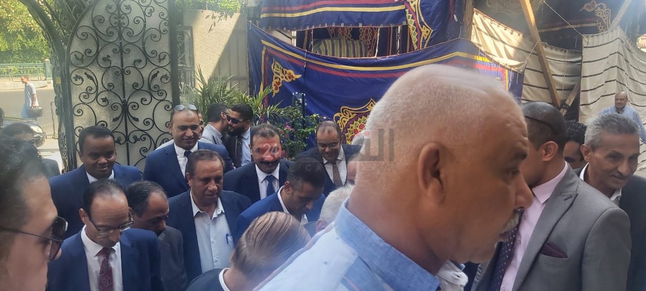 النقيب سامح عاشور المرشح