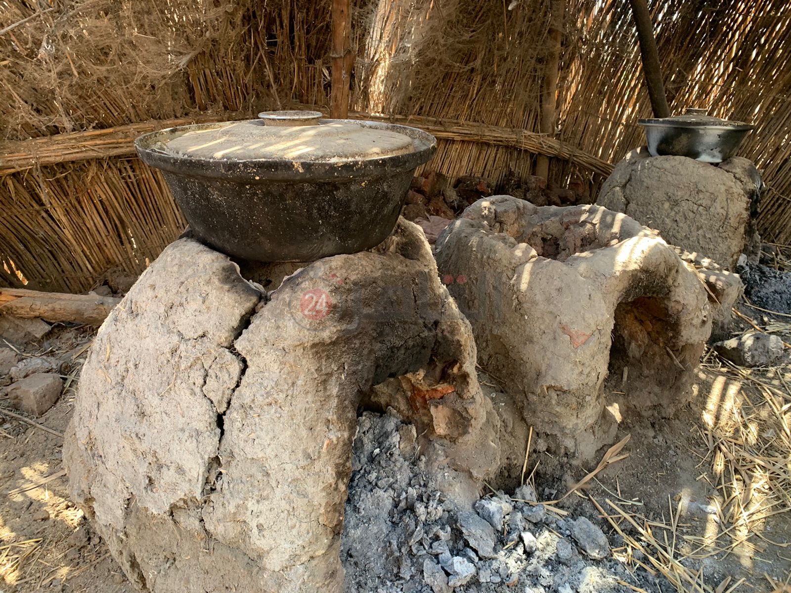 بحيرة المنزلة 