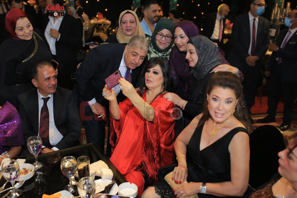 نجوم الفن في حفل زفاف ابنة المنتج عصام إمام شقيق الزعيم (18)