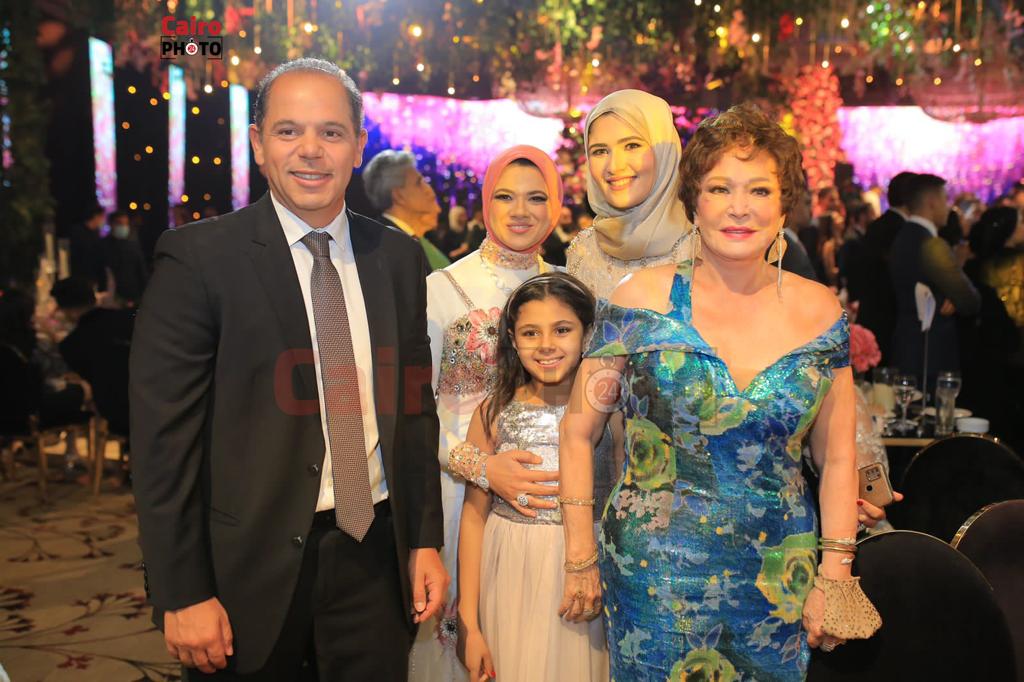 نجوم الفن في حفل زفاف ابنة المنتج عصام إمام شقيق الزعيم (24)